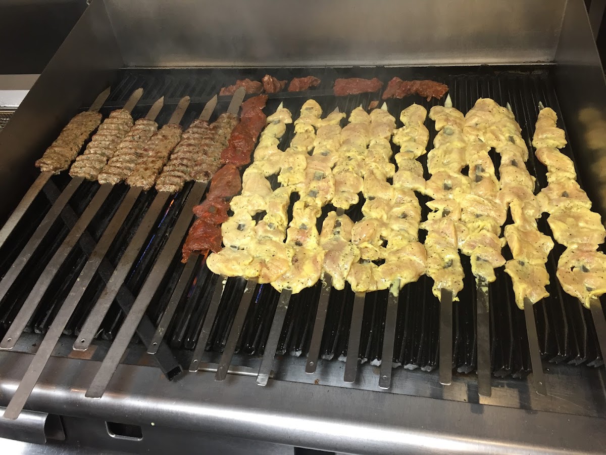 Issano Pizza & Grill House Photos 2